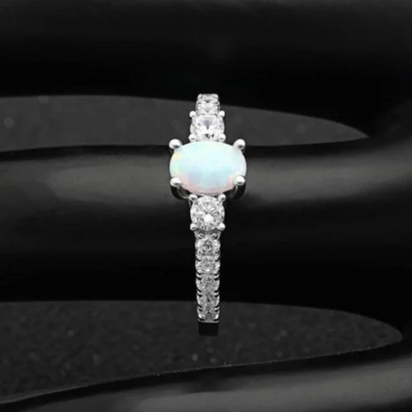 Ring - Picture 2 of 4